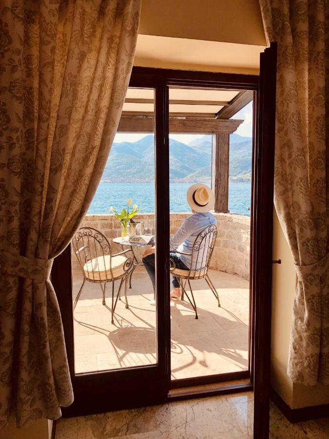 Hotel Carrubba Donja Lastva Εξωτερικό φωτογραφία