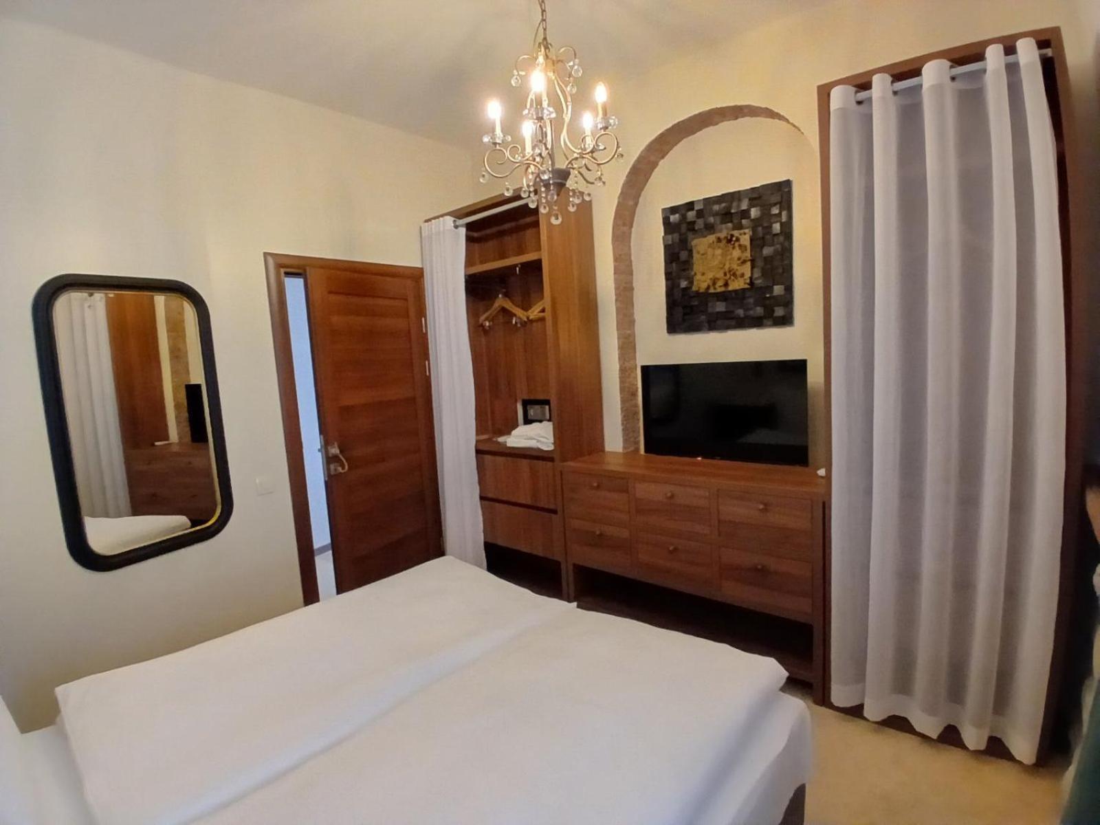 Hotel Carrubba Donja Lastva Εξωτερικό φωτογραφία