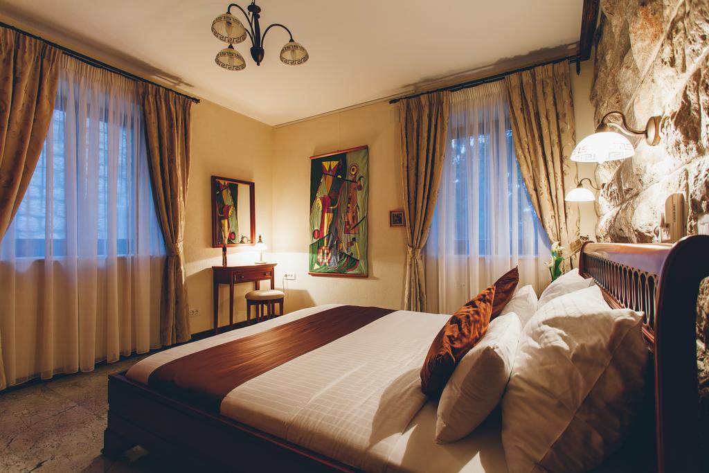 Hotel Carrubba Donja Lastva Εξωτερικό φωτογραφία